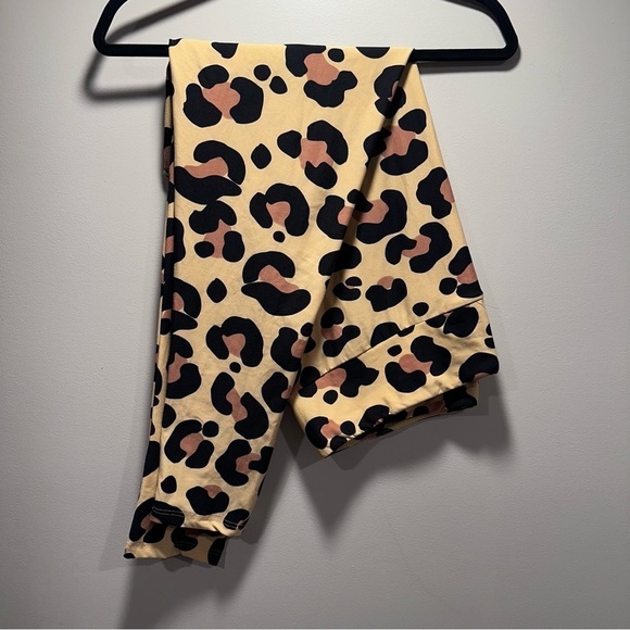 NEW TC2 LulaRoe Buttery Soft Leggings Tall& CurvyStretchy XXL-XXXL 18, 20, 22 - Picture 10 of 16